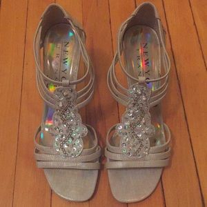 Dress heels with sequins